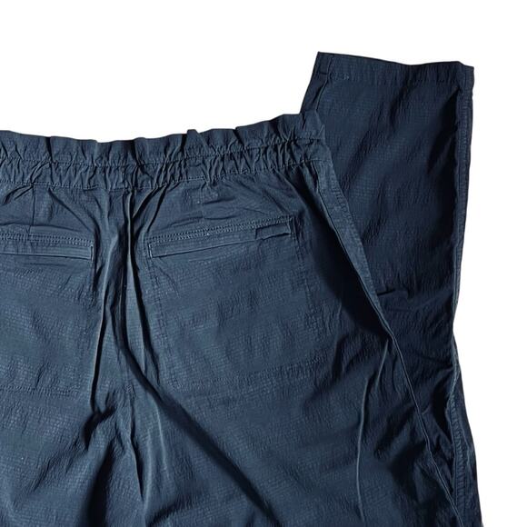 Athleta Women’s Sz 6 Black Trekkie Pant Paper Bag Waist Pull On Ankle - Picture 9 of 11